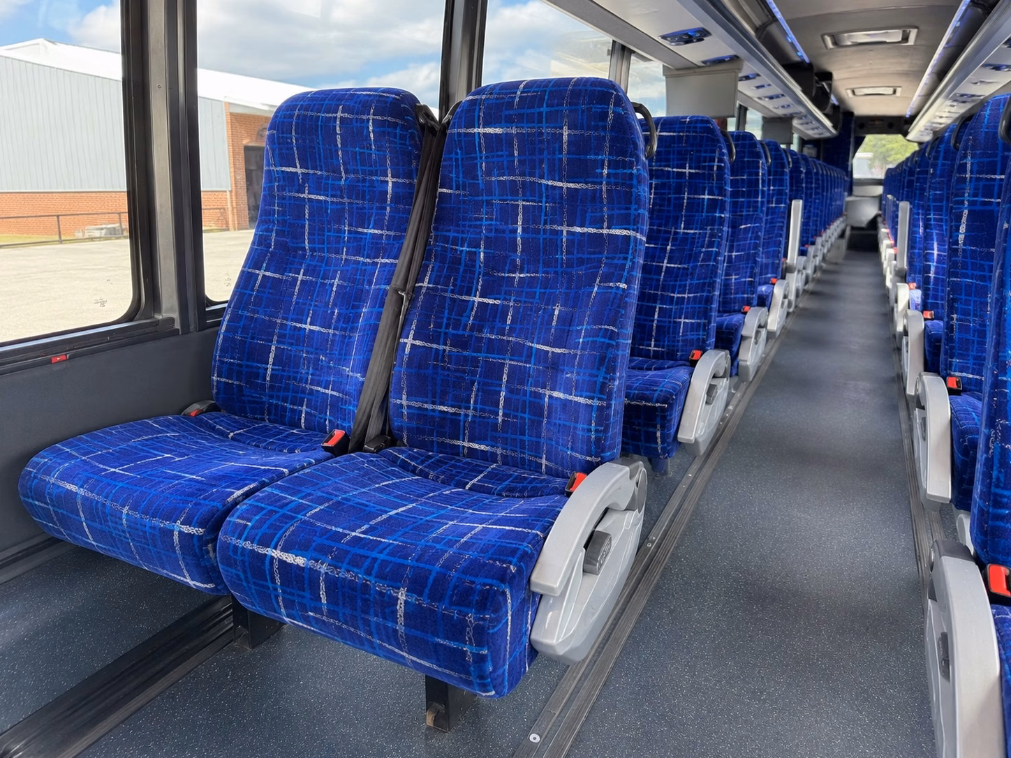 charter buses for large wedding guest groups traveling to venues near horsetooth reservoir